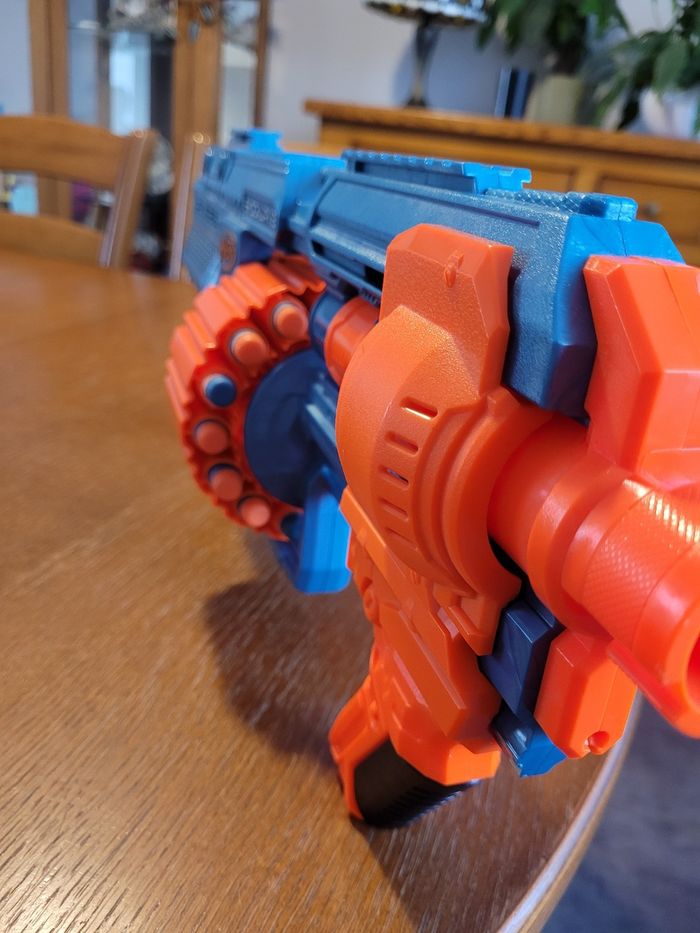 Nerf Élite Shockwave avec fléchettes - photo numéro 2