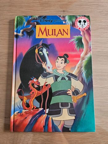 Livre Mulan Mickey Club du Livre