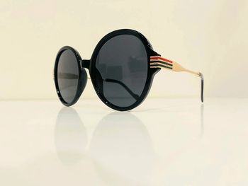 Lunette de soleil femme ronde noire uvprotection catégorie 3