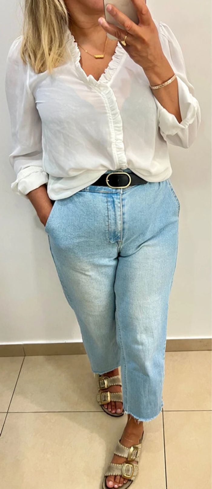 Blouse blanche avec volant Taille S - photo numéro 4