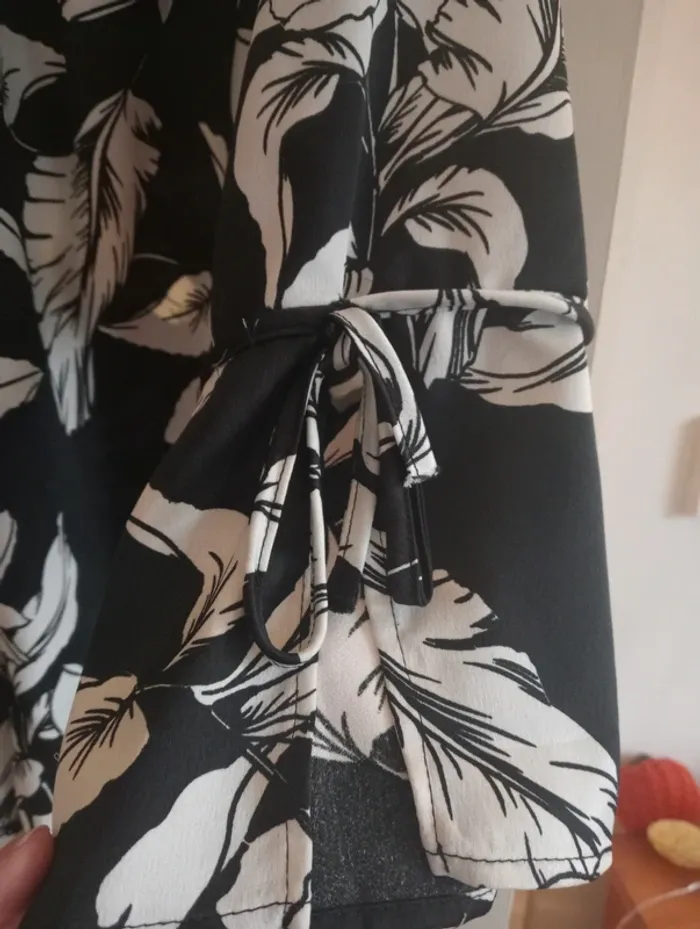 Kimono. Perfect condition. - photo numéro 3