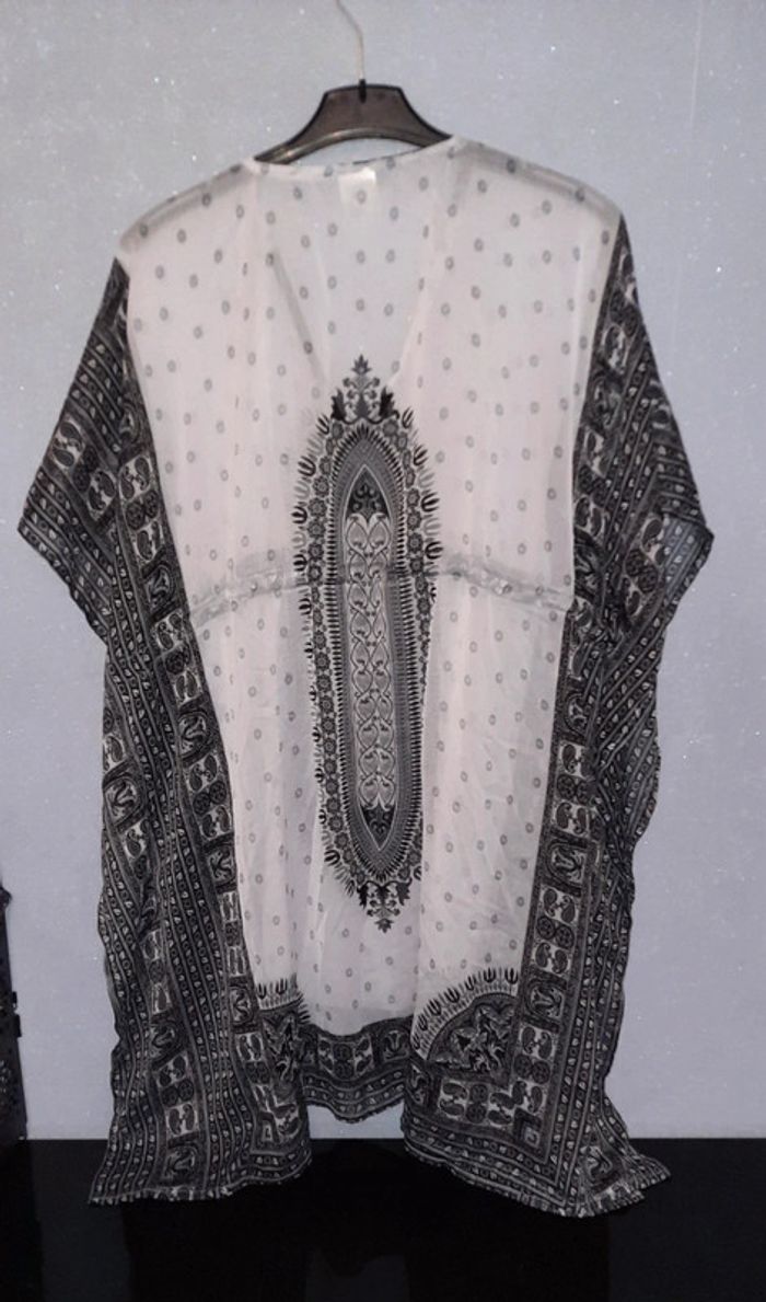 Longue surchemise de plage