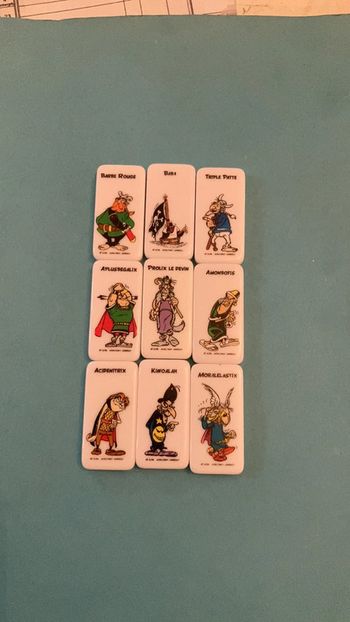 Lot Dominos Astérix. Les Ennemis.