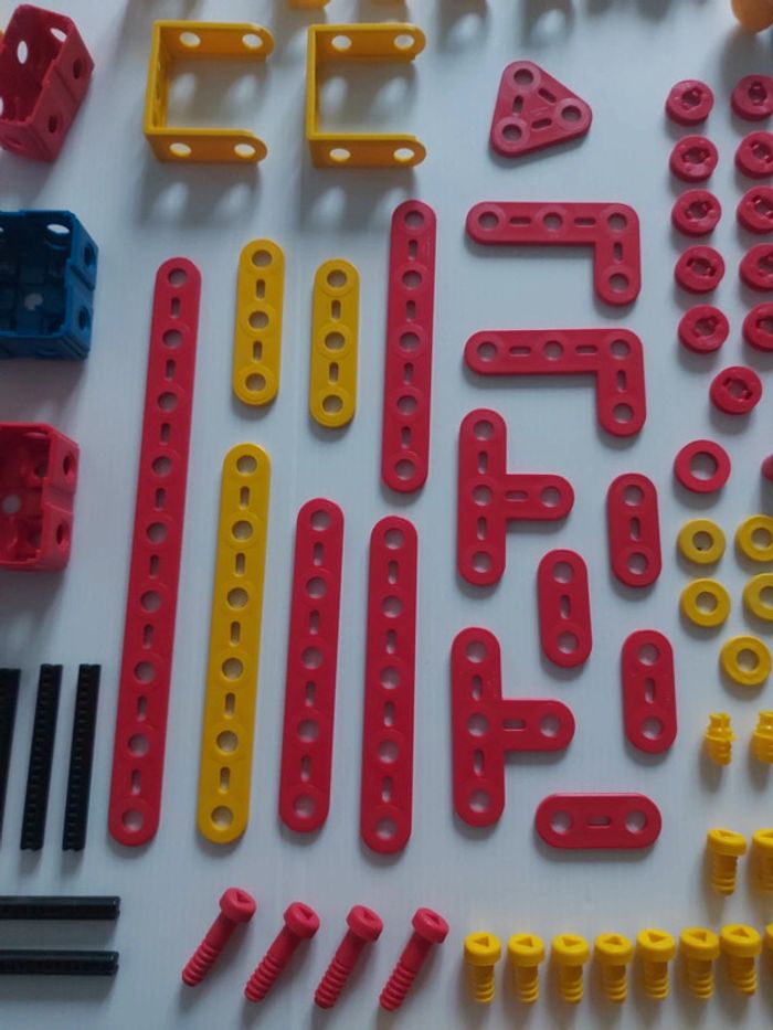 Jeu de construction Meccano en plastique pour les plus jeunes - photo numéro 4