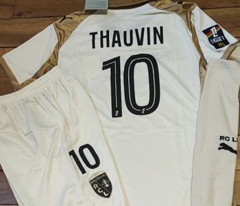 Beau kit sport taille 14 ans modèle RC Lens Thauvin 2026
