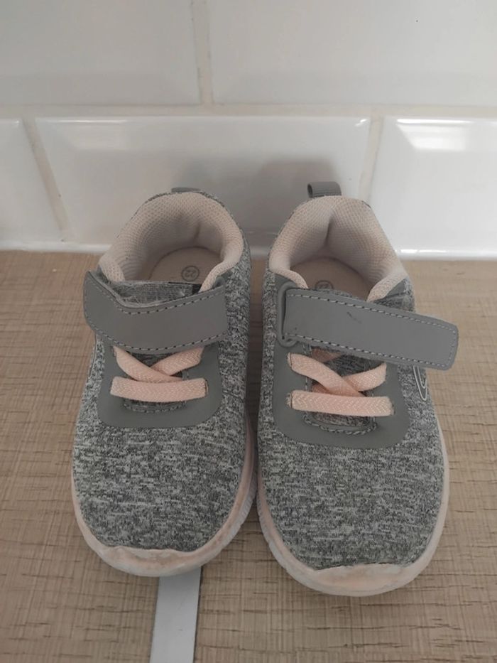 Chaussures Unyk taille 22