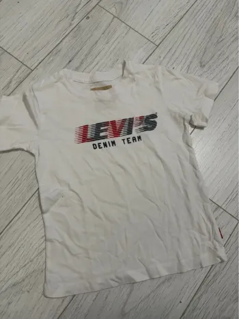Tshirt levis