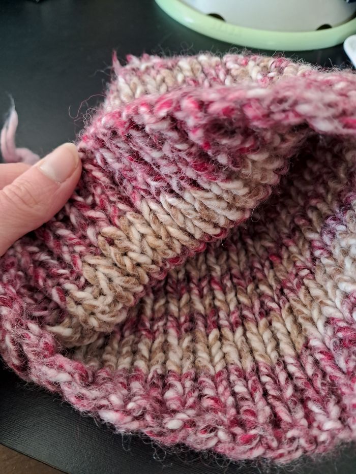 Bonnet fait main grosse laine - photo numéro 2