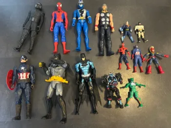 Lot de figurines Marvel & Power Rangers – Super-héros