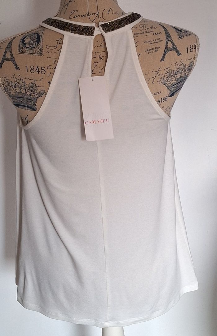 Top blanc à épaules dénudées et col en strass - photo numéro 3