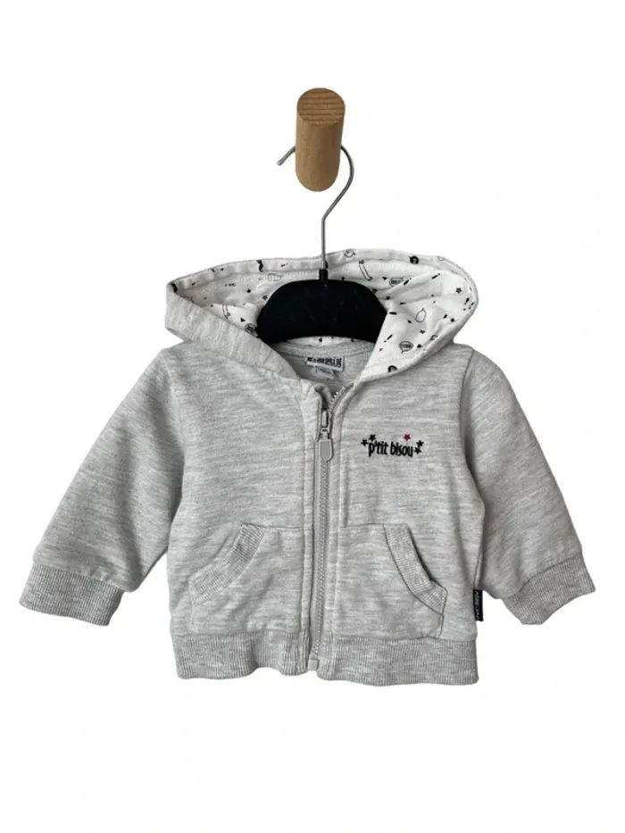 Sweat zippé gris clair - P'tit Bisou 1 mois (55cm)