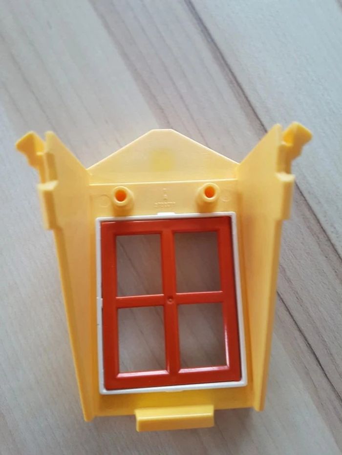 Lucarne fenêtre maison Playmobil 5301 - photo numéro 3