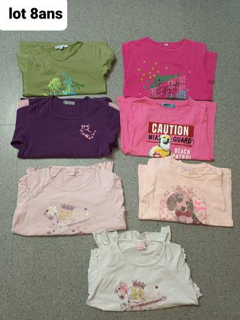 Lot t shirts