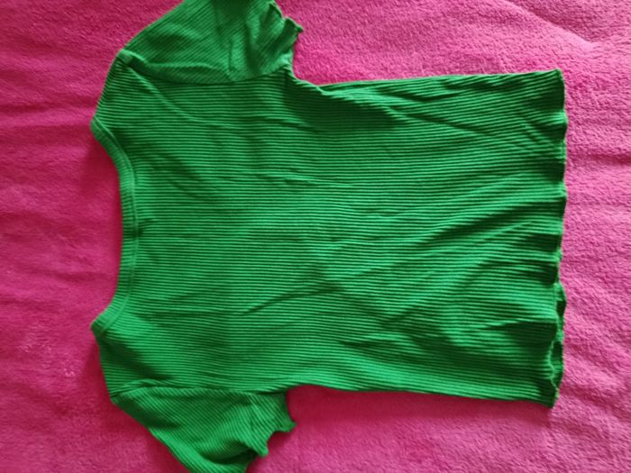 Haut T XS - photo numéro 3