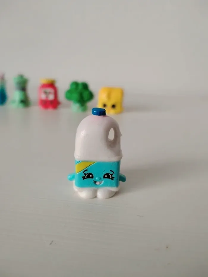 Lots de 13 figurines shopkins - photo numéro 9