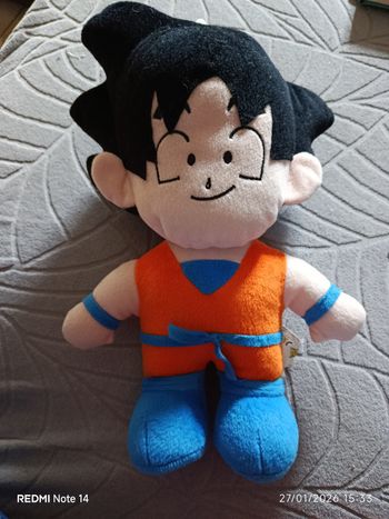 A saisir, était en deco , magnifique peluche " dragon ball Z" ! 