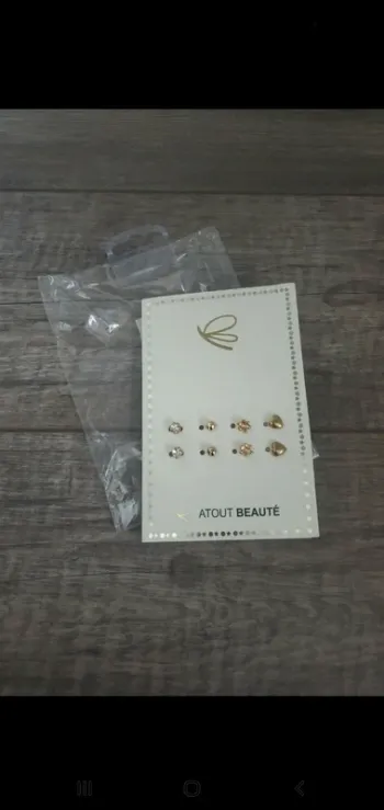 Lot de 4 paires de boucles d'oreilles - Atout Beauté
