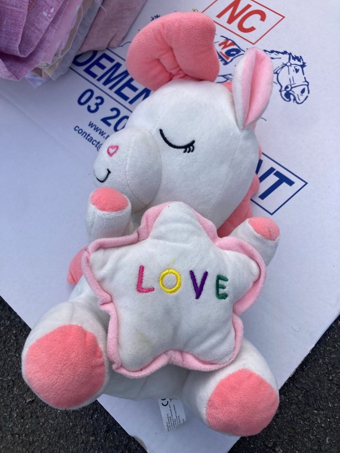 Peluche licorne coussin Love