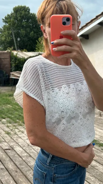 Top Mango en crochet beige