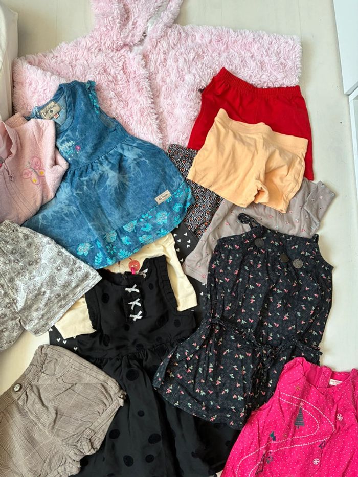Lot vêtements fille 23/24 mois