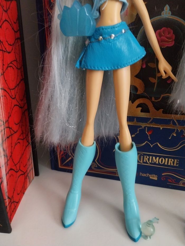 Poupée Icy Trix Winx Club 2004 Rainbow Mattel Rare - photo numéro 5