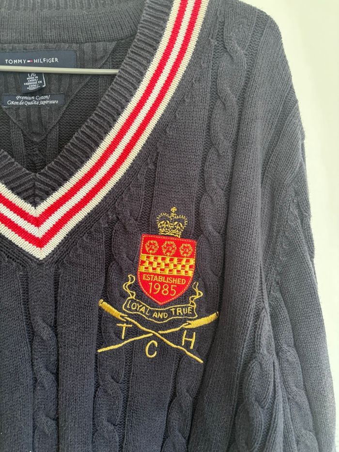 💙 Pull col en V torsadé Tommy Hilfiger Taille L - 100% coton - photo numéro 2