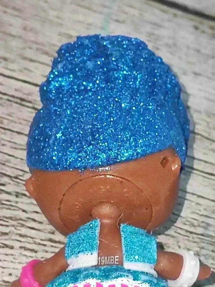 đPoupĂ©e L.O.L surprise indĂ©pendant Queen sparkle - photo numĂ©ro 6