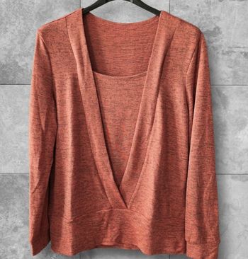 Joli pull rose mouchete 