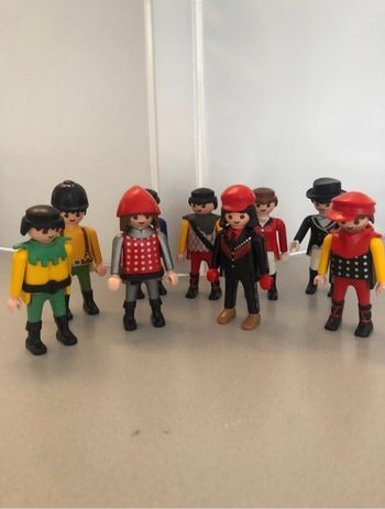 Lot 9 figurines playmobil thème cavalier, spectacle, cirque