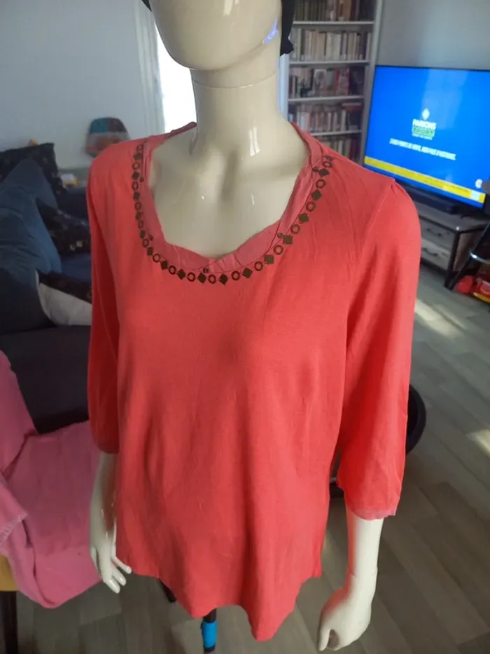 Tee-shirt femme T.4 - photo numéro 6