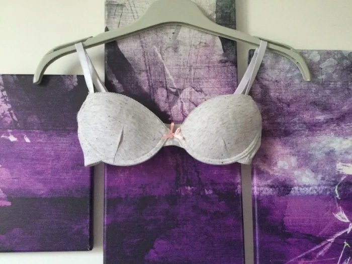 Soutien gorge quasi neuf 12 ans