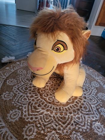 Grande peluche roi lion Disney