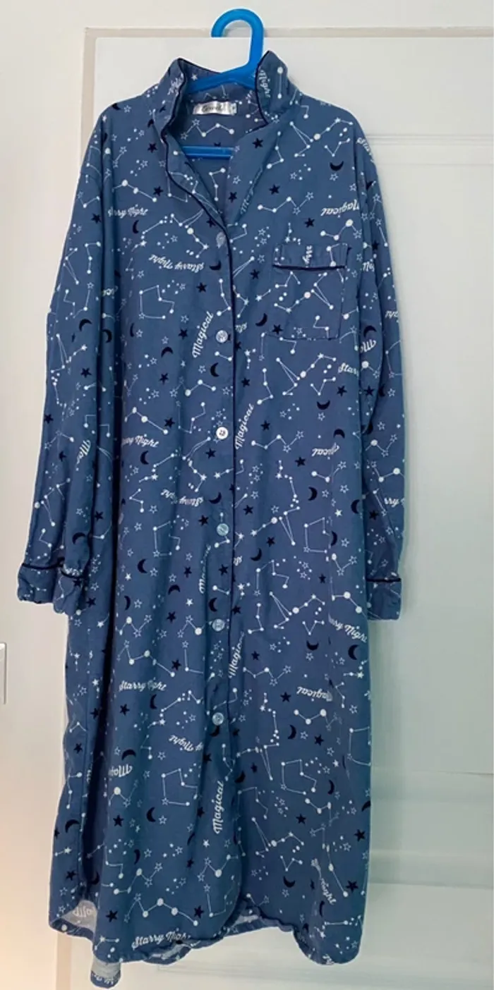 # jolie chemise de nuit bleue neuve#