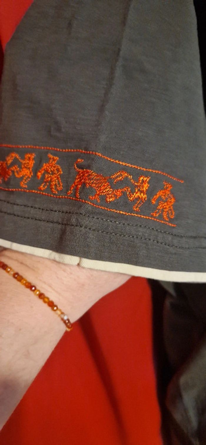 T-shirt homme taille L taureau brodé - photo numéro 3