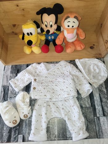 Ensemble 2 pièce obaïbi-blanc a étoile doré-1mois