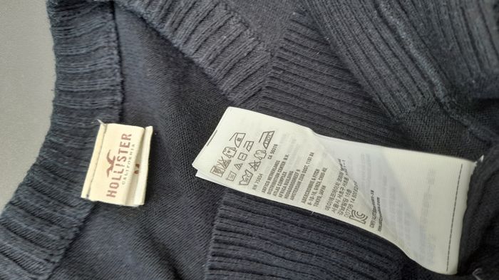 PULL FIN NOIR "HOLLISTER" - TAILLE M - n°01 - photo numéro 5