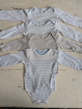 Lot de 4 bodies pas cher !