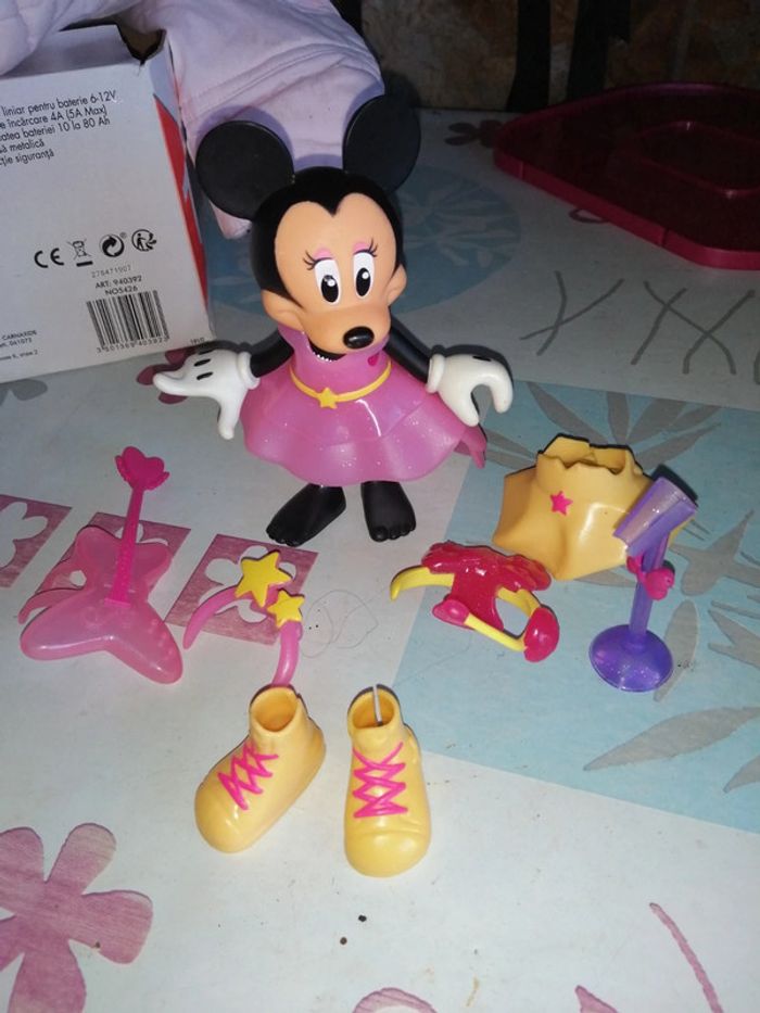Figurine Minnie + accessoires