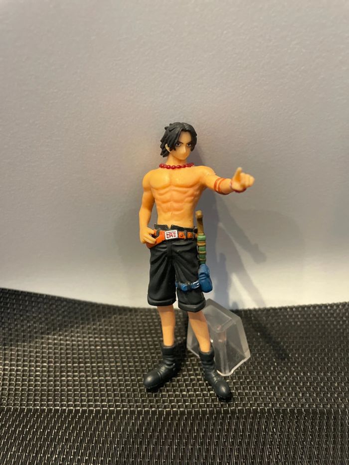 Figurine One Piece Ace Law’s ambition Bandai Portgas-D-Ace officiel - photo numéro 2