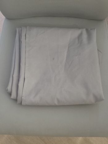 🚿 Rideau de douche gris à œillets – tissu imperméable