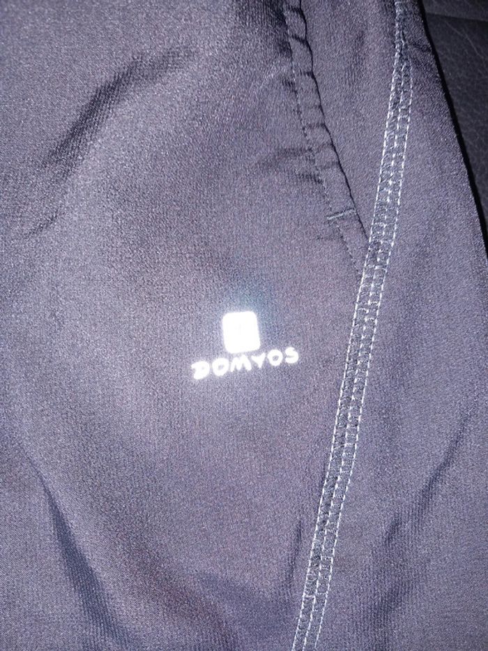 Short de sport doublé domyos neuf 10 ans - photo numéro 2