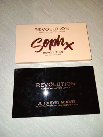 2 palettes revolution