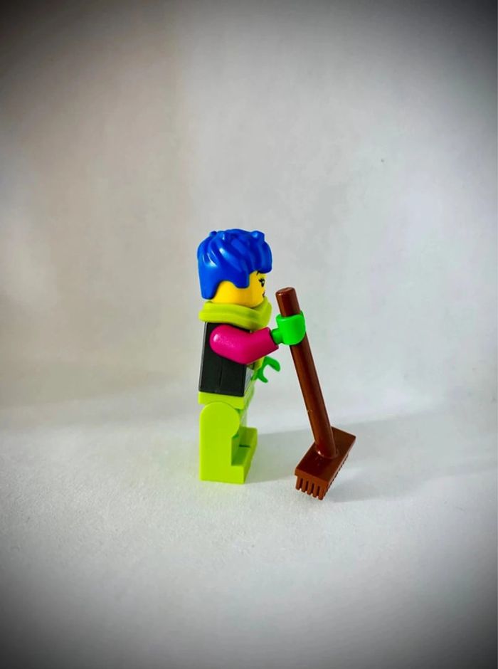 Minifigurine LEGO City - CTY1506 - Raze 2022 - Très bon état - photo numéro 2