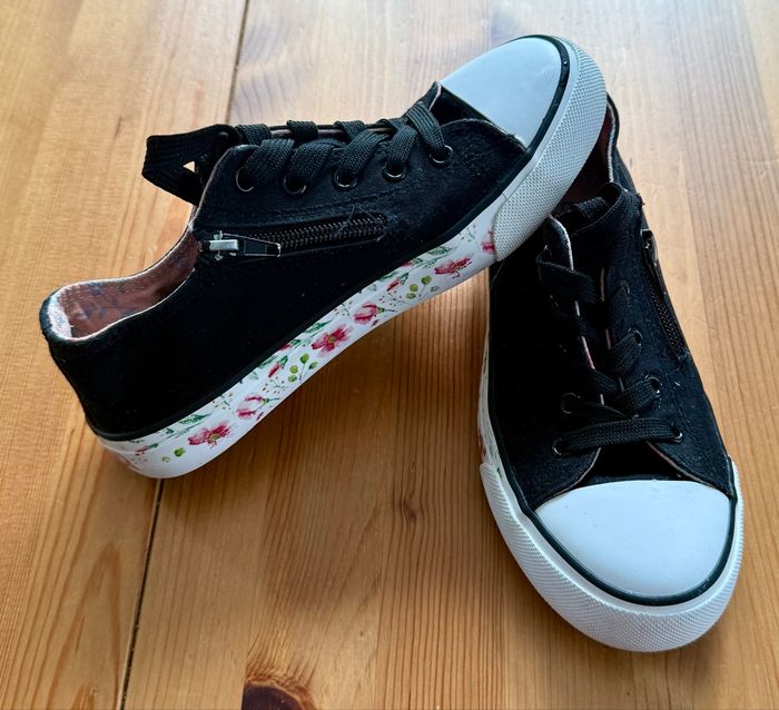 Chaussures en toile noires