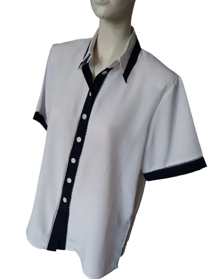 Chemise chemisier top blouse blanche marine navy white classique chic