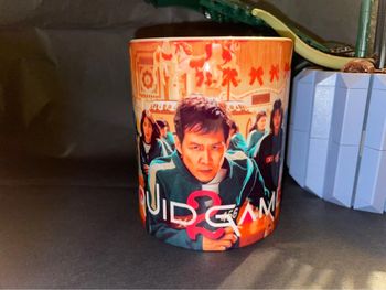 🩸 Mug Squid Game – L’univers impitoyable du jeu ! 🎭