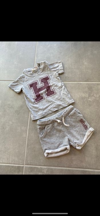 Ensemble Tee shirt et short Harvard 9 mois