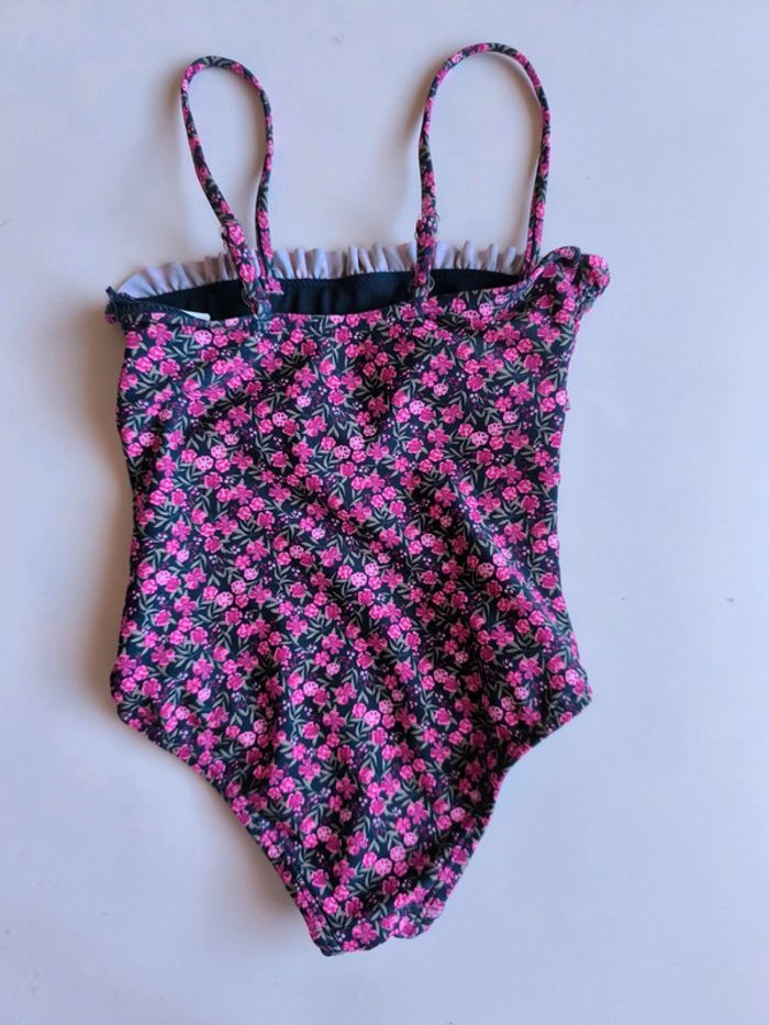Maillot de bain tape à l'oeil taille 2 ans en excellent état - photo numéro 2