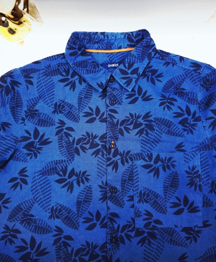 Chemise manches courtes tropical bleu marine Garçon taille 10 ans marque Okaidi 🎸 - photo numéro 5