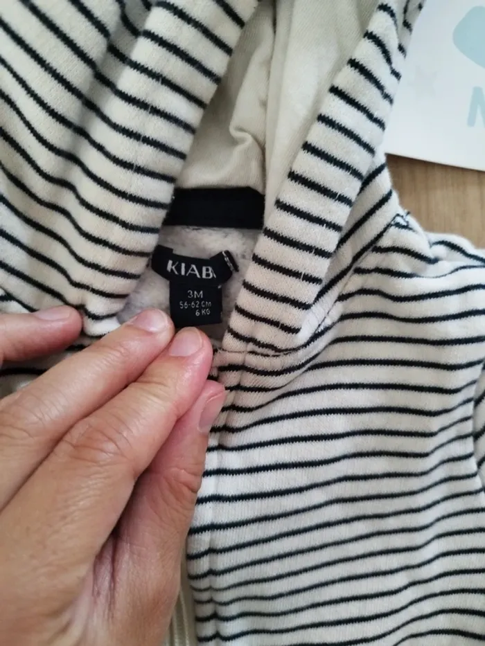Sweat à capuche marinière et polaire - photo numéro 2